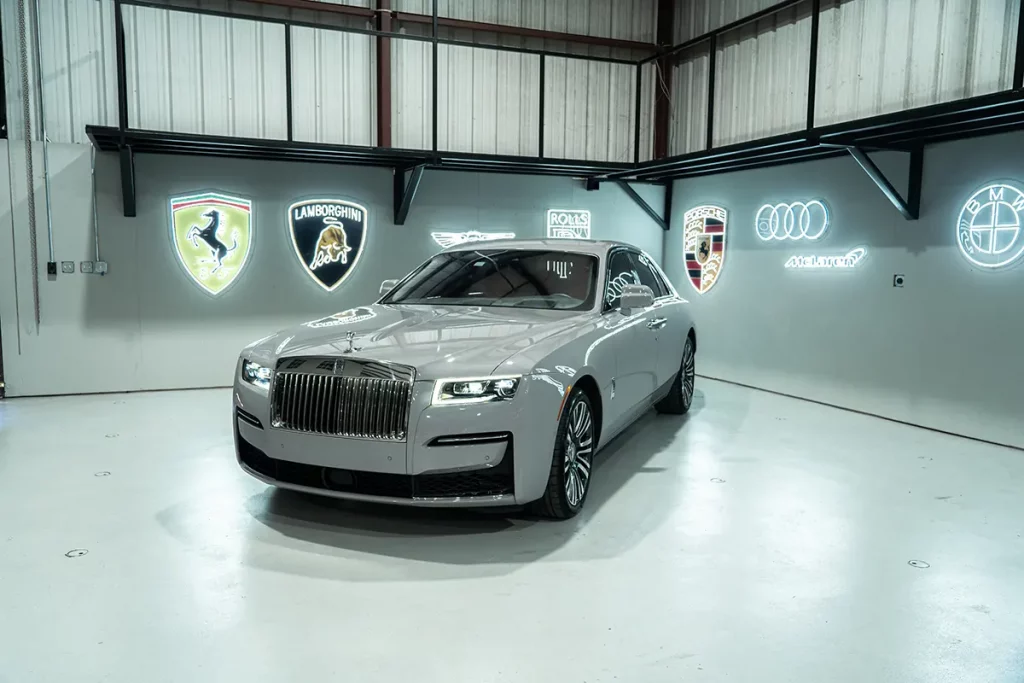 Rolls-Royce-Ghost-for-Rent-in-Houston-2.webp