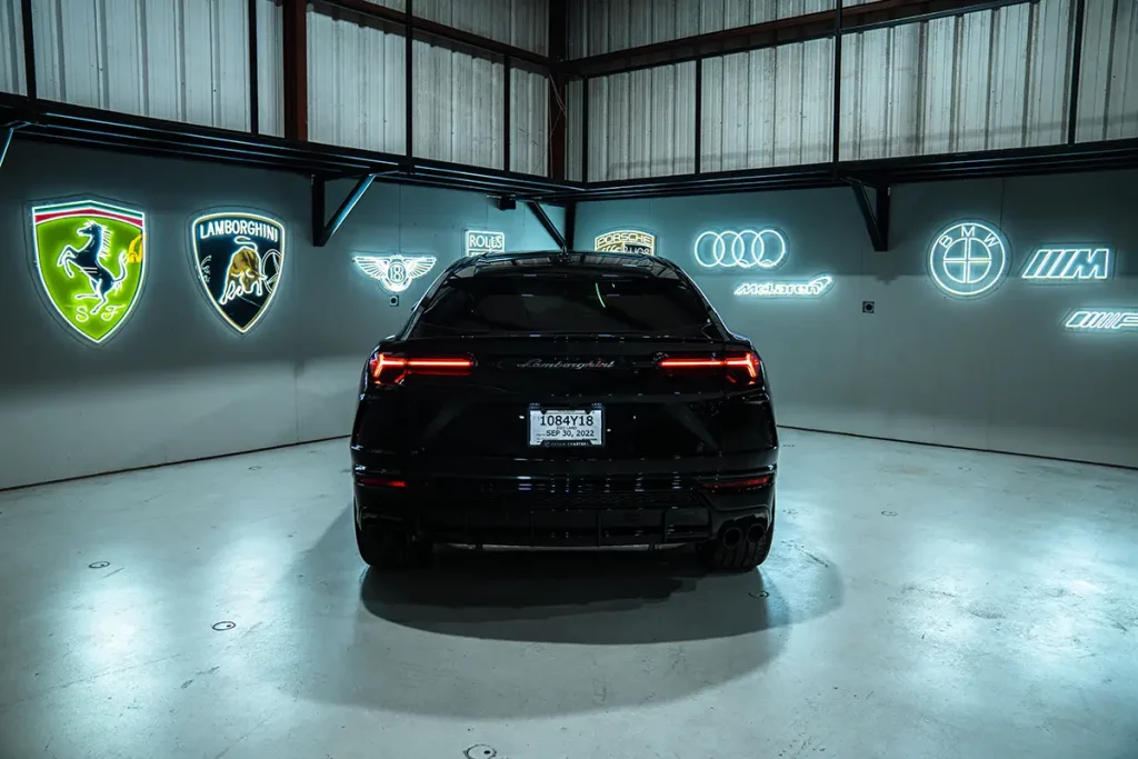 Black Lamborghini Urus For Rent In Houston1
