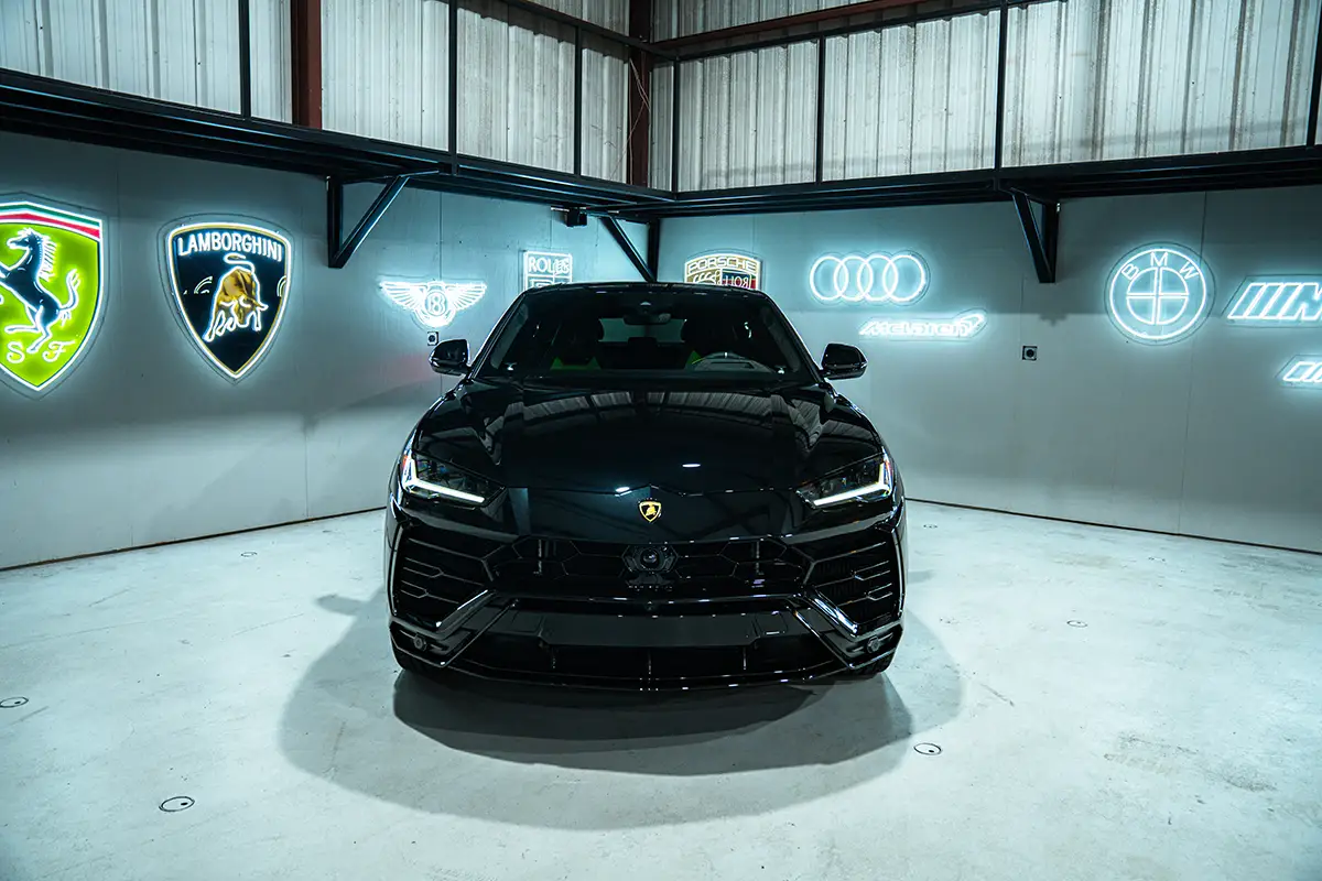 Black Lamborghini Urus For Rent In Houston 2