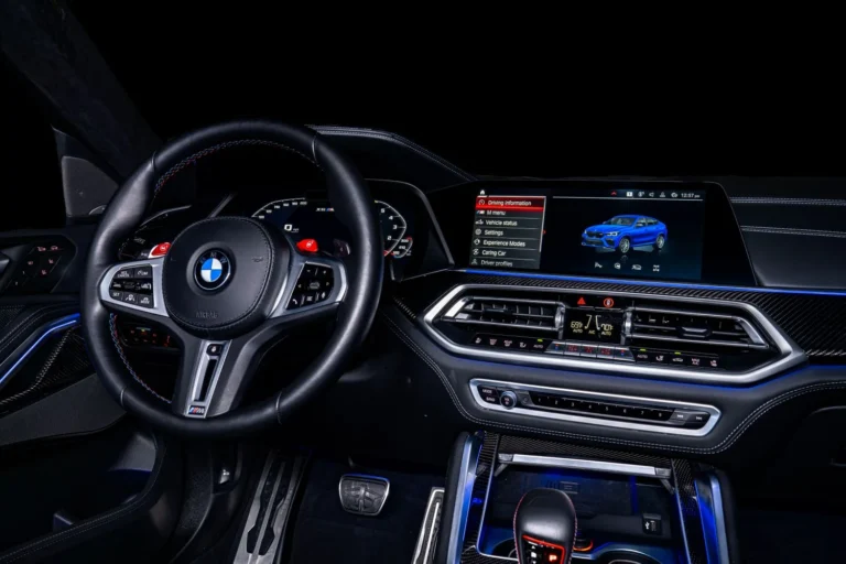 2022 BMW X6 M (Blue)