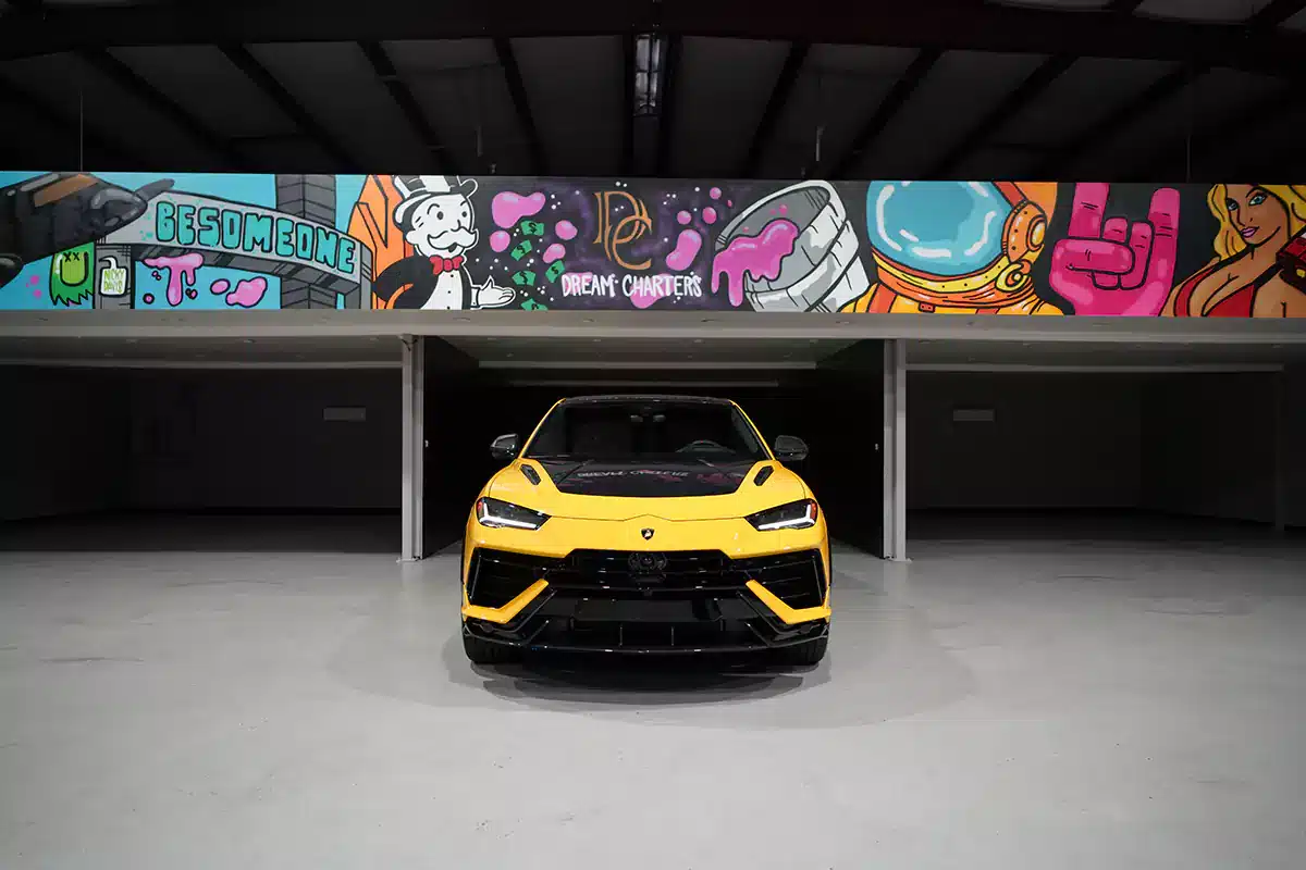 2023 Lamborghini Urus Performante 1