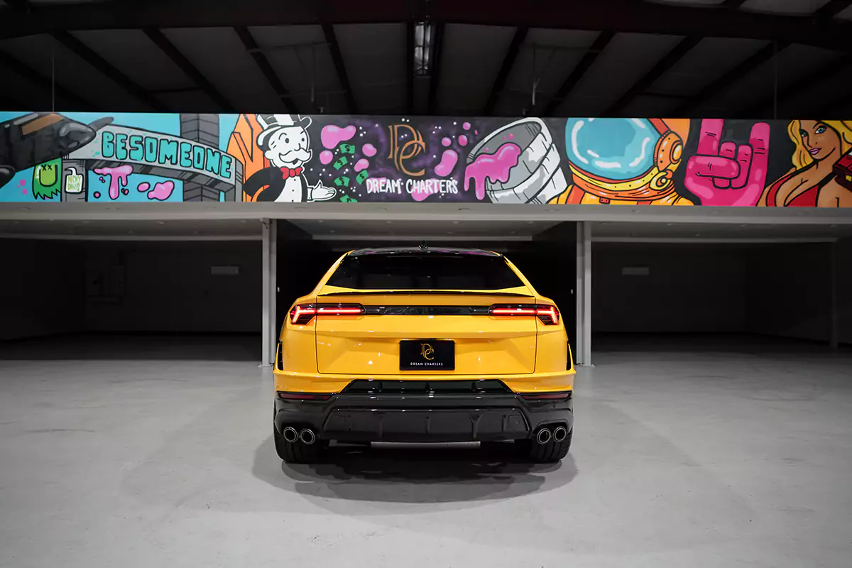 2023 Lamborghini Urus Performante 4