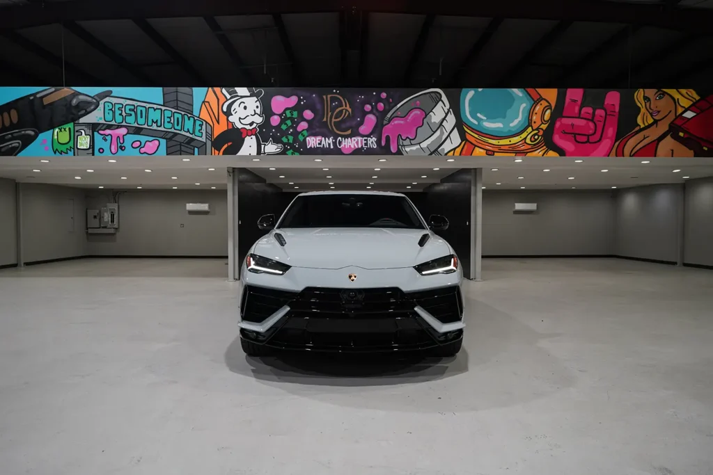 Lamborghini Urus For Rent in Houston 3